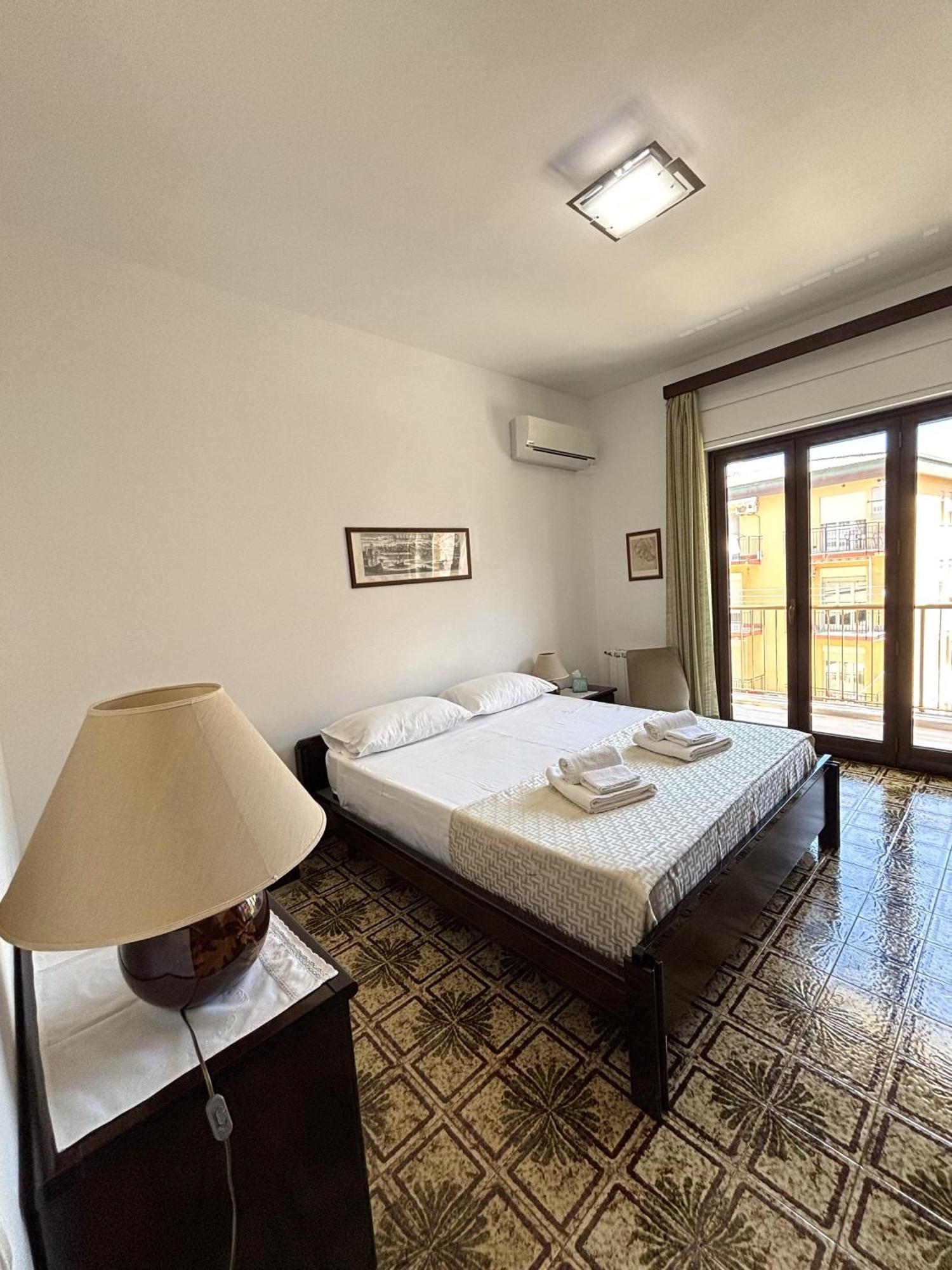 Ferienwohnung Archimede Lounge Cefalù Exterior foto